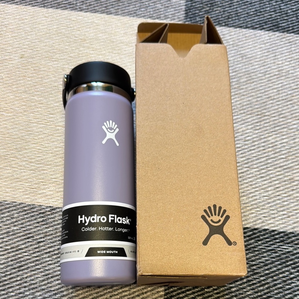 Hydro Flask 20 oz Purple Wide Mouth Bottle